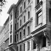 12. Доходный дом в Варсонофьевском переулке. Фотография 1975 года.