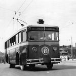 3. Троллейбус ЛК-4 первого маршрута у Тверской заставы. Фотография 1934 года