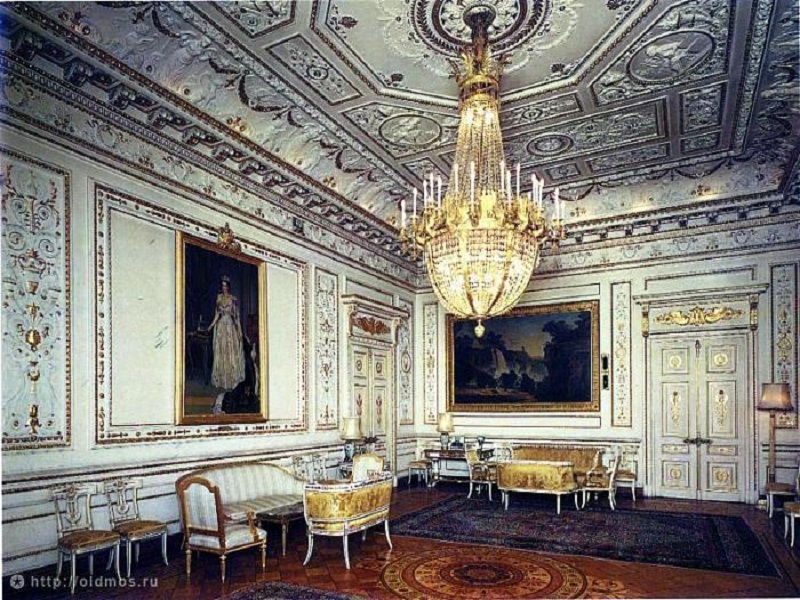 11. Белый зал особняка Харитоненко. Фотография 1980-х годов